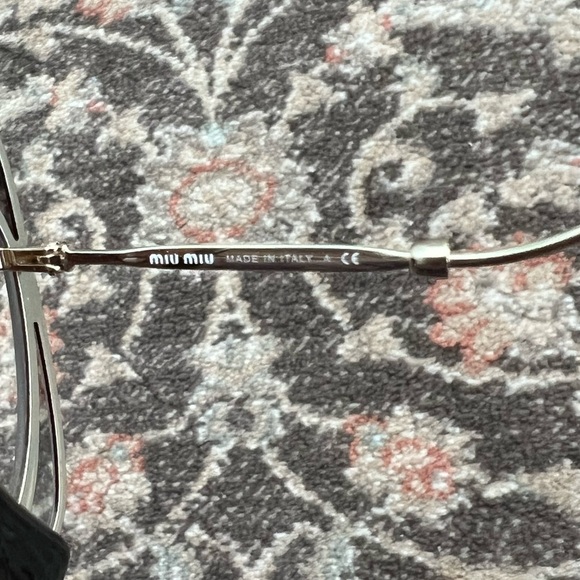 Miu Miu Oversized Sunglasses - Picture 8 of 8